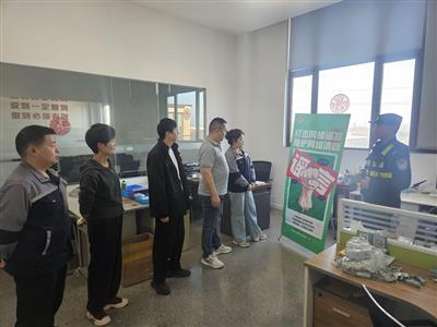 華士派出所開展“依法打擊網(wǎng)絡(luò)謠言”主題活動(dòng)